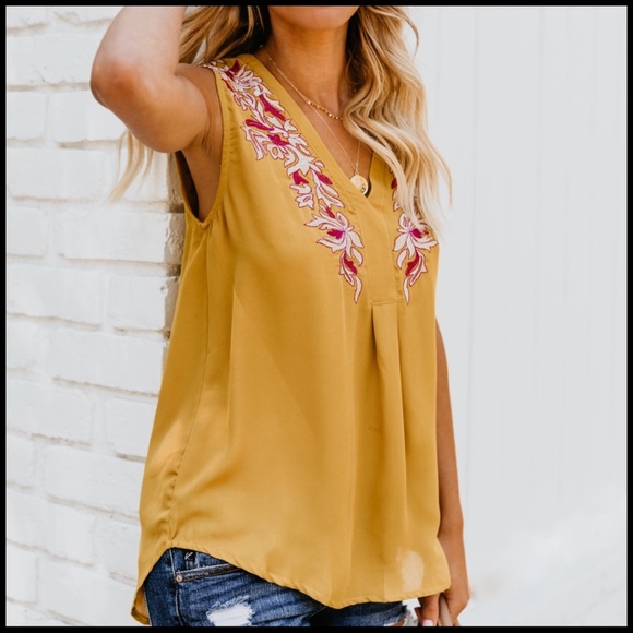 Expressions of Color Top - Picture 6 of 7